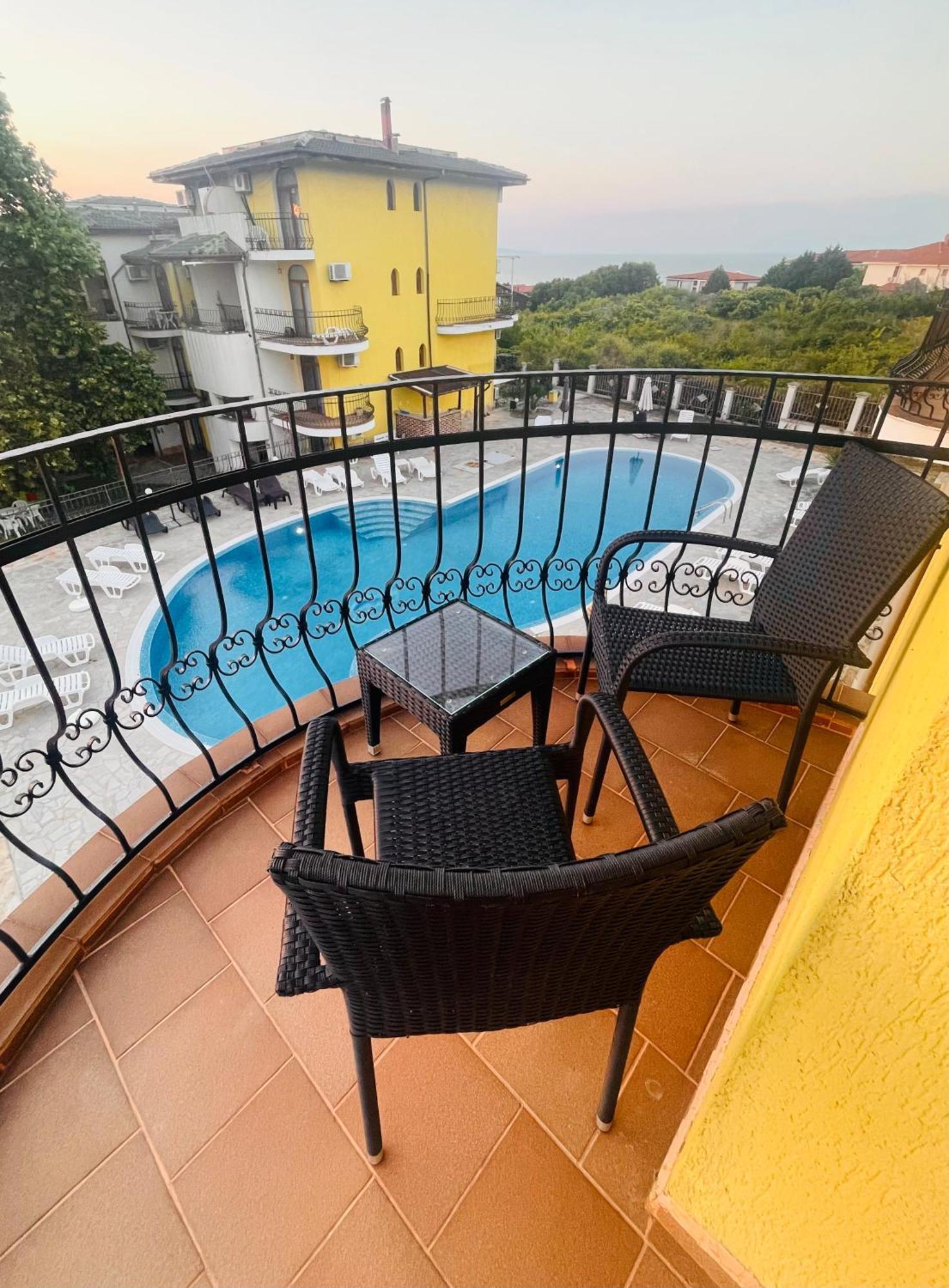 Private Apartment With Sea View Созополь Екстер'єр фото